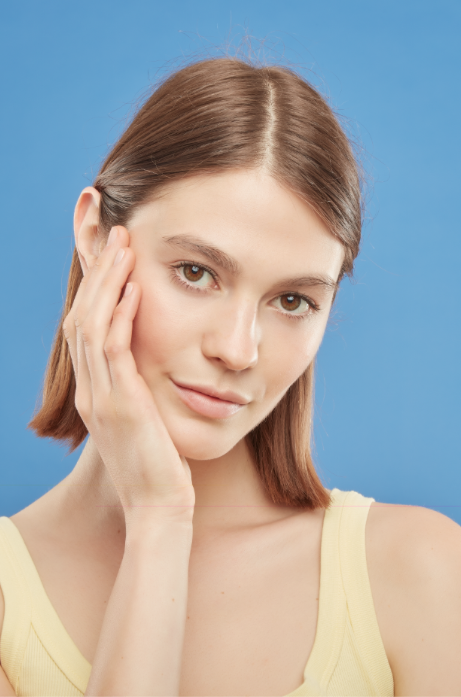 Micellar water: a beauty elixir in one simple gesture.